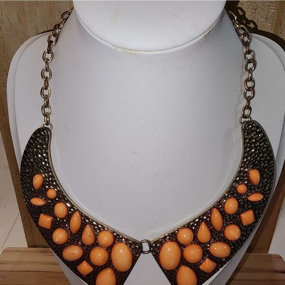 Vintage Elegant Orange Statement Necklace - Picture 4 of 4